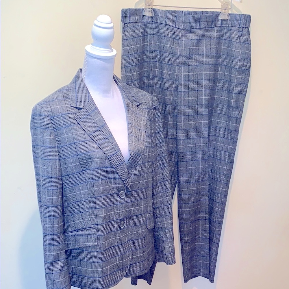 Kasper Gray Houndstooth Plaid Suit Blazer and Pants Office Siren Elegant Classy